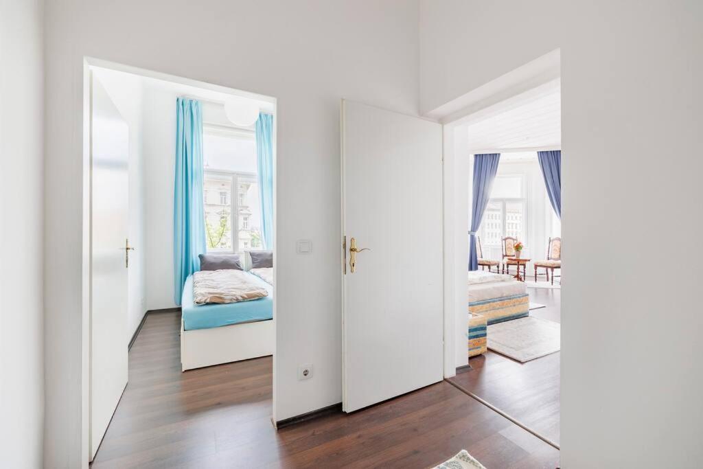 Charming Spacious Apartment Vienna Exterior photo
